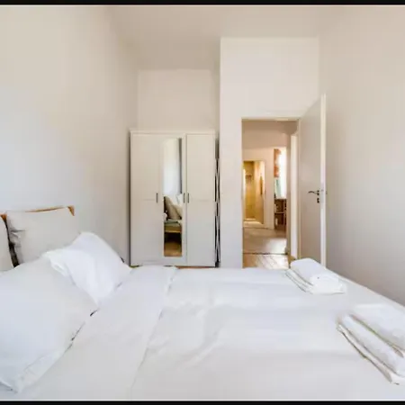 Cozy 2bdr Balcony With View In Historic Center