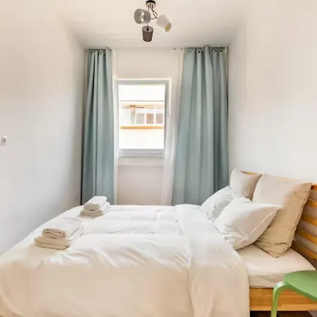 Lejlighed Cozy 2bdr Balcony With View In Historic Center