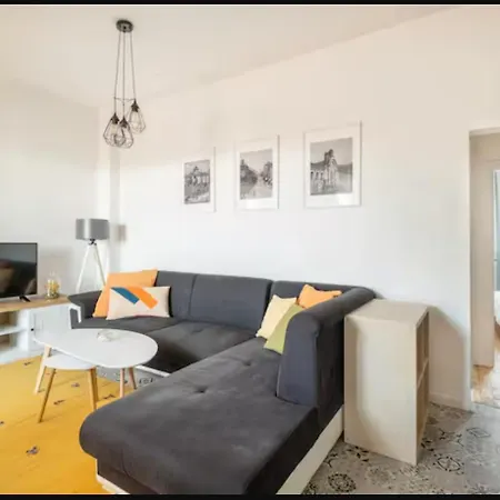 Cozy 2bdr Balcony With View In Historic Center Appartamento