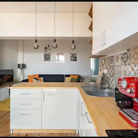 Cozy 2bdr Balcony With View In Historic Center Appartamento