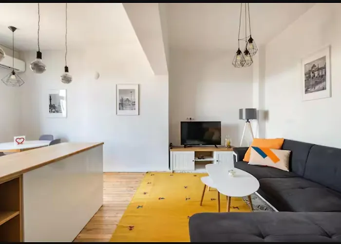 Cozy 2bdr Balcony With View In Historic Center * Sofia