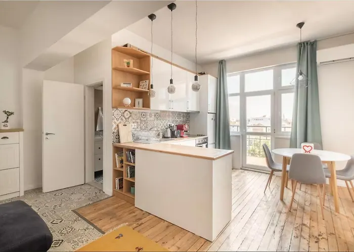 Cozy 2bdr Balcony With View In Historic Center * Sofia