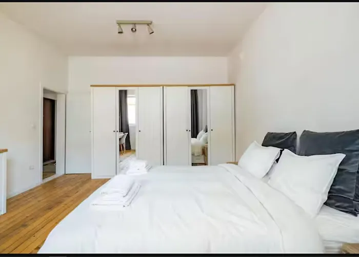 Apartment Cozy 2bdr Balcony With View In Historic Center Sofia